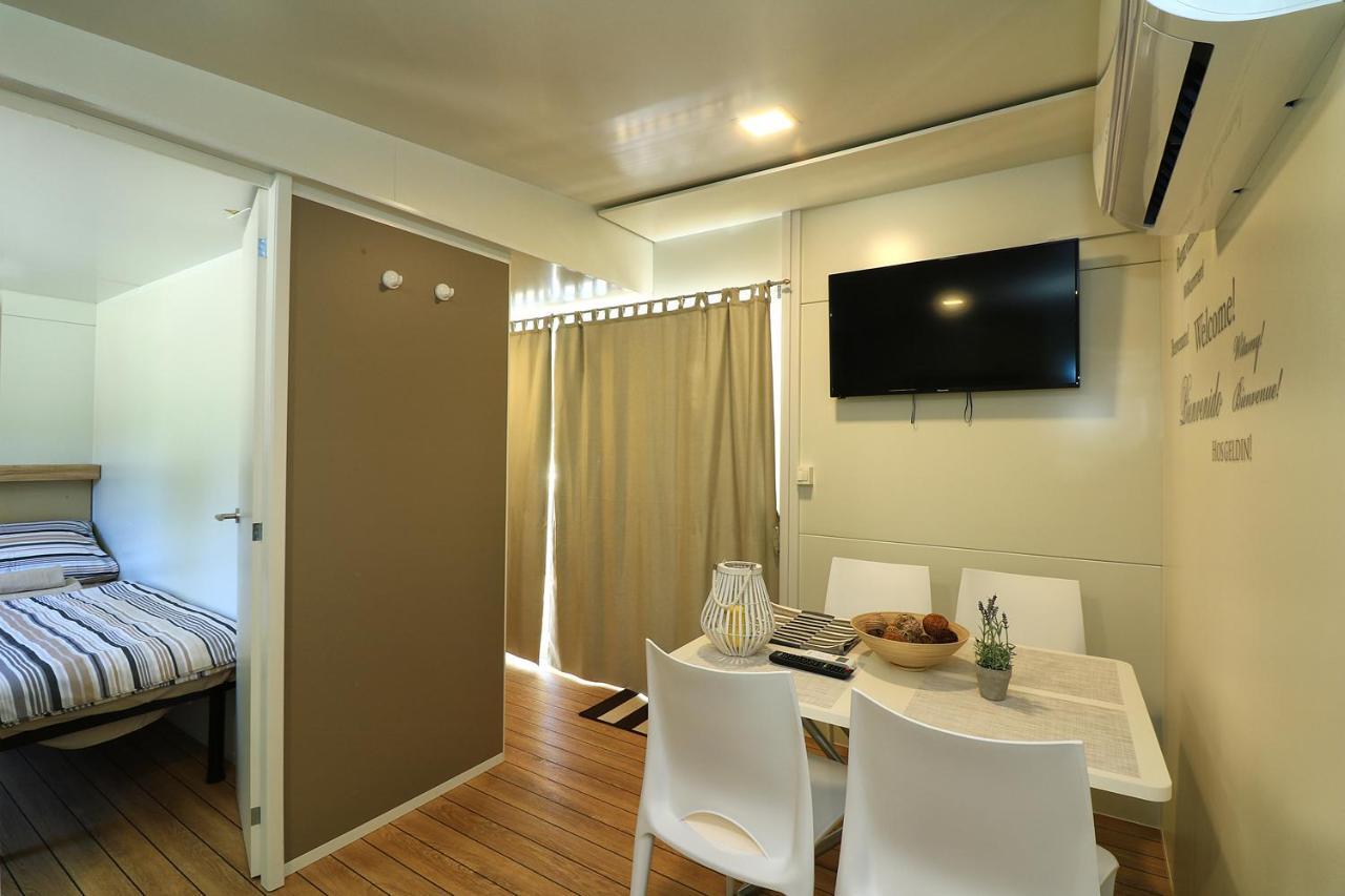 Mobil Homes Malufi 266 Jezera Buitenkant foto